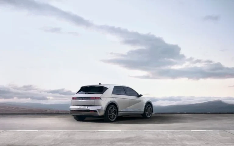 Hyundai Neira дебютує на автосалоні GIIAS 2026 як електрокросовер
