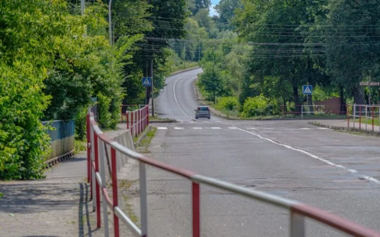 Попит на електромобілі в Україні знизився на 44%