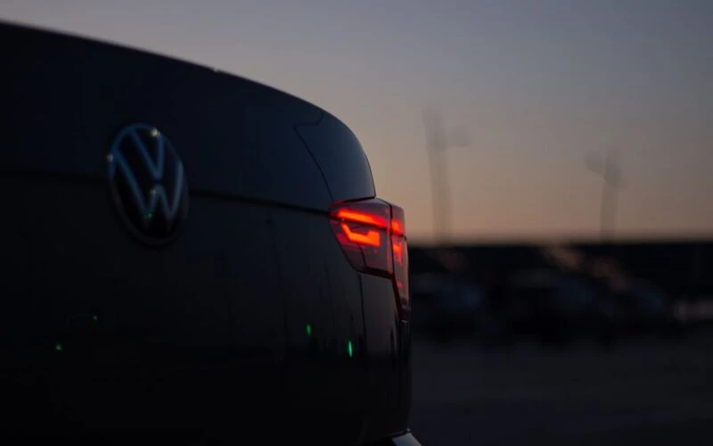 Volkswagen приймає замовлення на новий електроседан ID.Unyx 09
