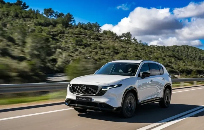 Стало відомо, скільки коштуватиме нова Mazda CX-5 в Україні
