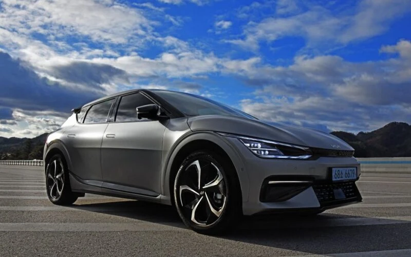 KIA тестує каршерінг з дистанційним керуванням у Кореї