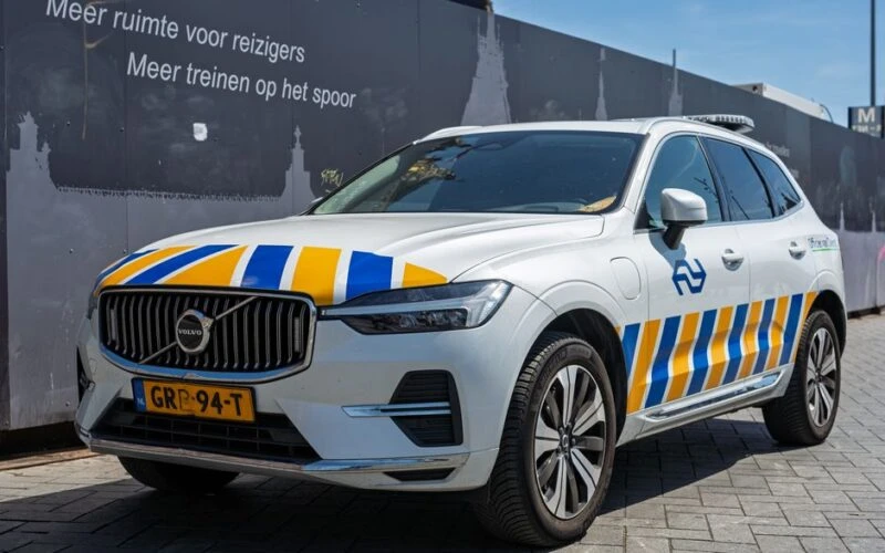 Volvo відтерміновує постачання електрокросовера EX60 до США