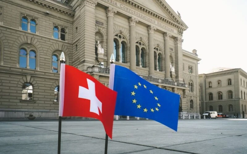 Європарламент підтримує компроміс щодо авто з ДВЗ до 2035 року